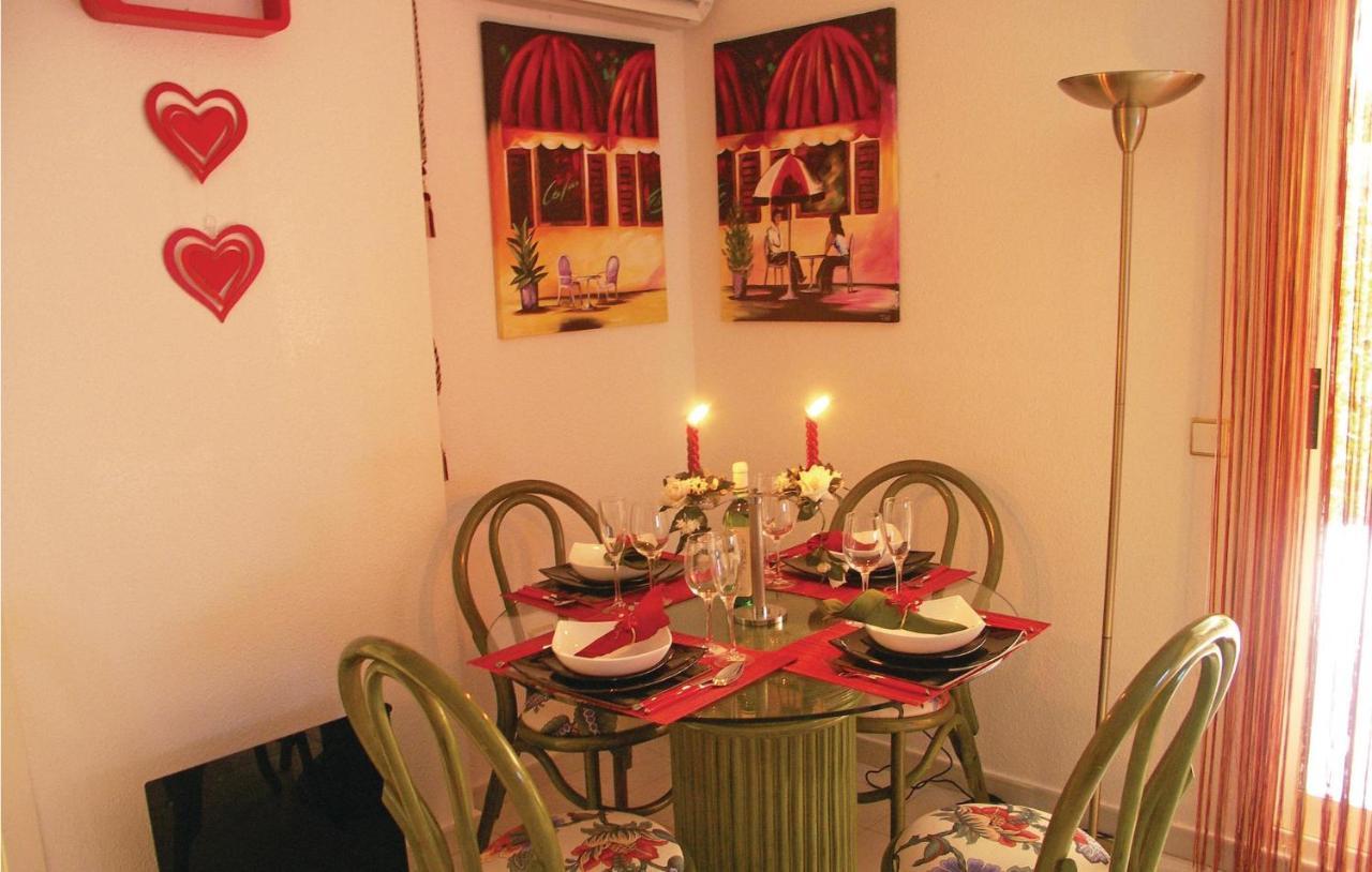 2 Bedroom Nice Apartment In グアルダマル・デル・セグラ エクステリア 写真